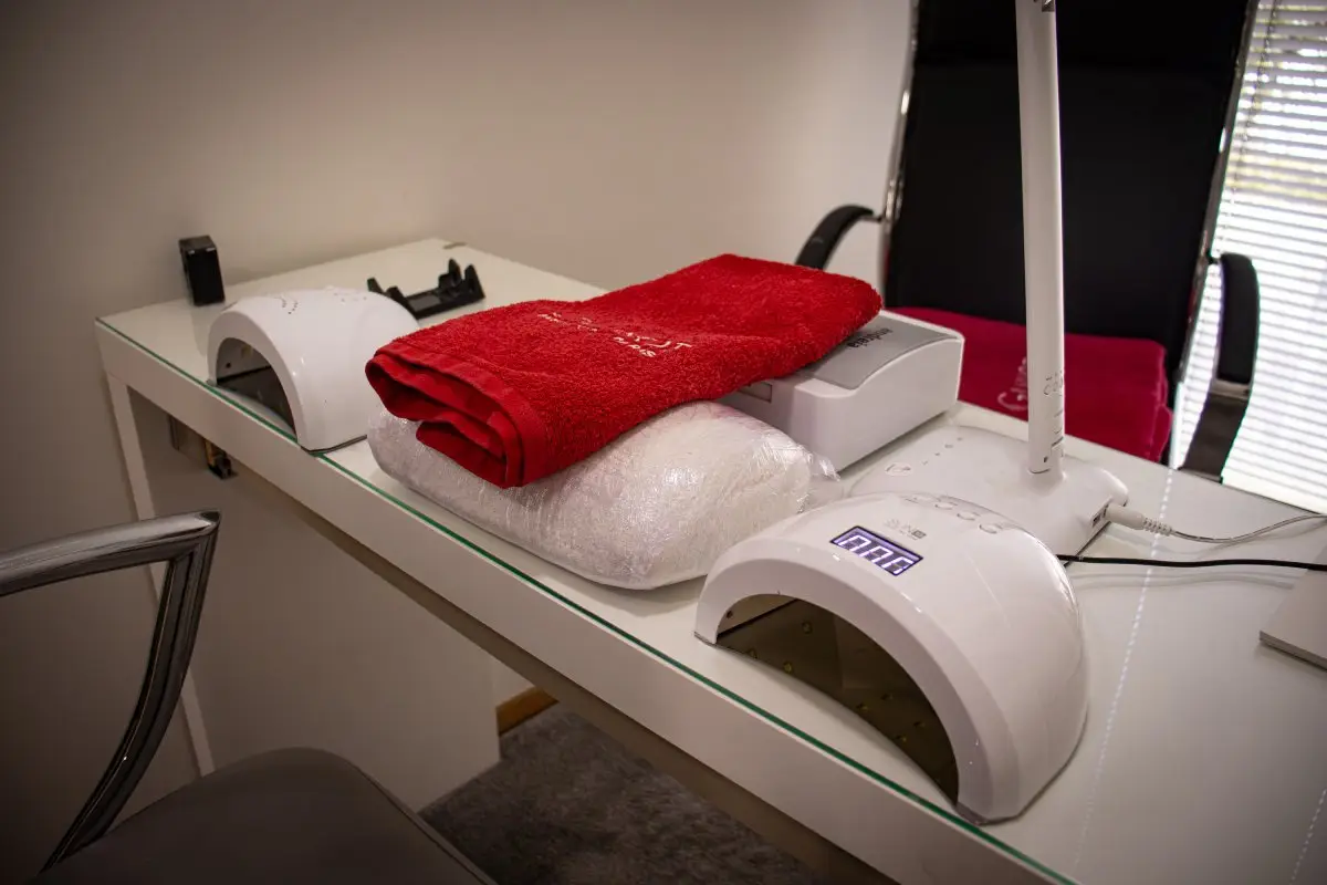 Equipamentos para manicure e tratamentos de unhas